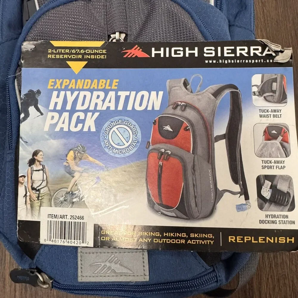 NWT High Sierra Expandable Hydration Pack AirFlow Cooled Back Outdoor Hiking